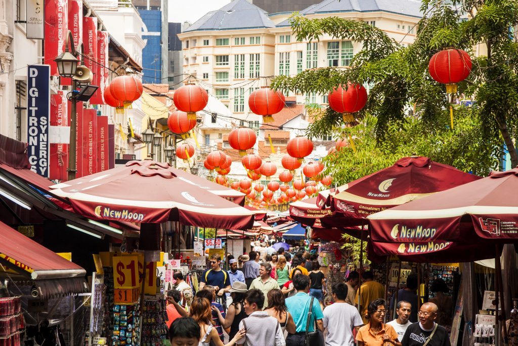 singapore chinatown walking tour singapore street market